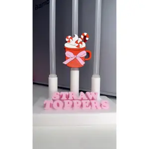 The cutest Christmas straw topper EVER ☕🎀