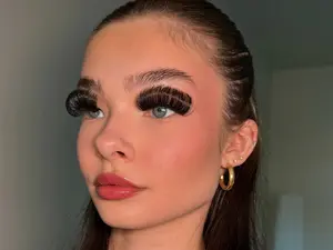 Stormie  extra bold strip lash 30mm dramatic volume
