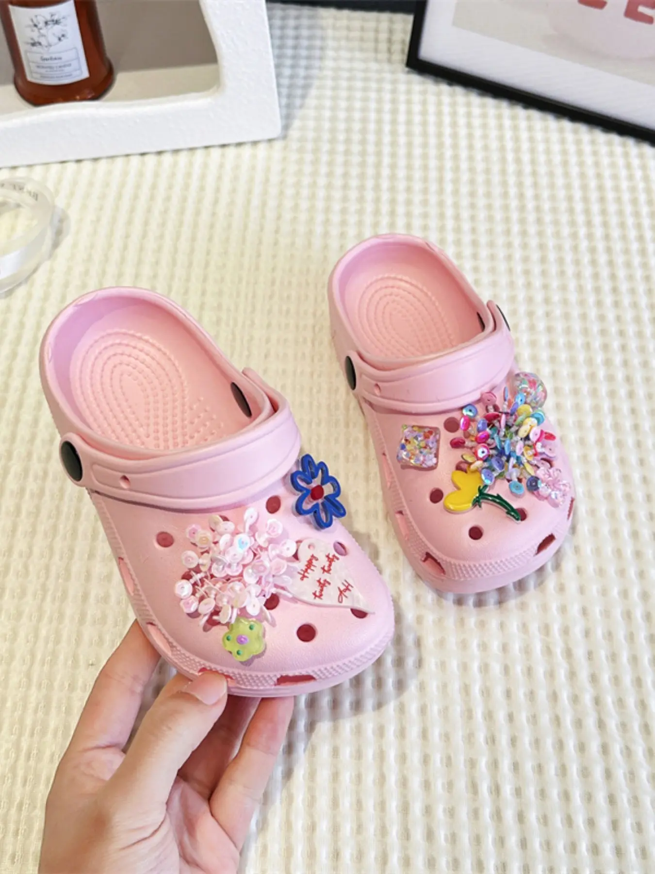 Hole Shoes Slippers Cartoon Fashion Baby Summer Lightweight Soft Eva Girls Indoor Outdoor Sandals Garden Shoes Kids Shoes