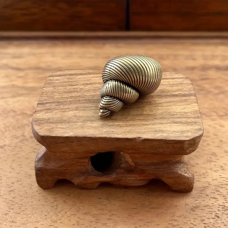 Vintage Brass Conch Shell Desktop Decor, Sculpture Desk Decor, Ocean Life Creative Desk Ornament, No Power Required, Suitable for Various Rooms, Decorative Home Ornament, Home Office Decor, Decorative Ornaments