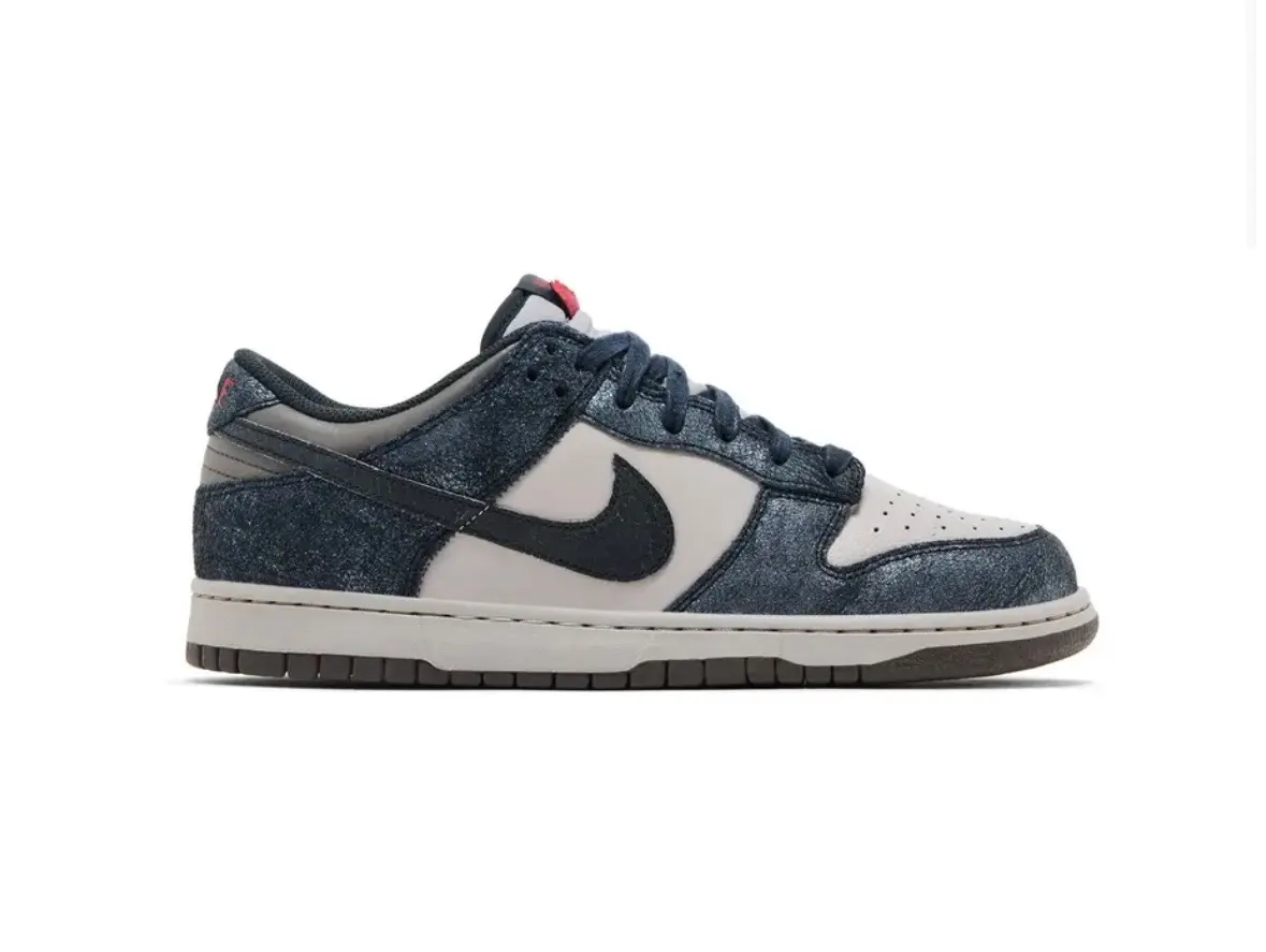 Men's Nike Dunk Low Sneaker - NYC CBGB Retro Casual Trainers