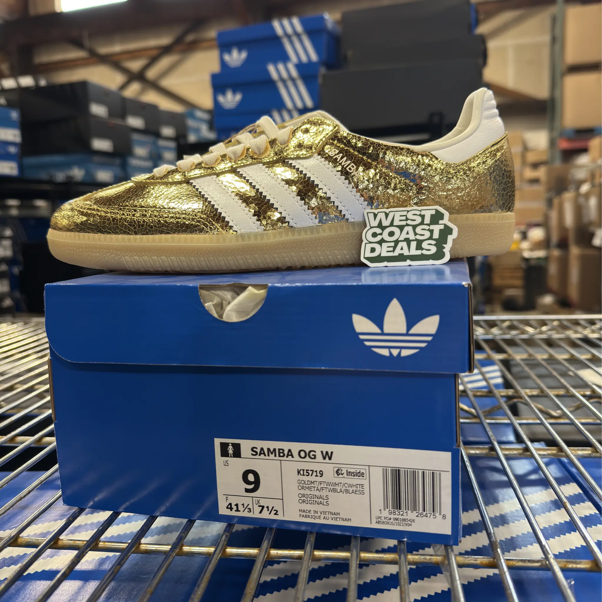adidas gazelle silver green womens adidas Women's Samba OG Gold Metallic / White