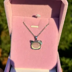 Silver HKitty Necklace for Women, Fashion Jewelry