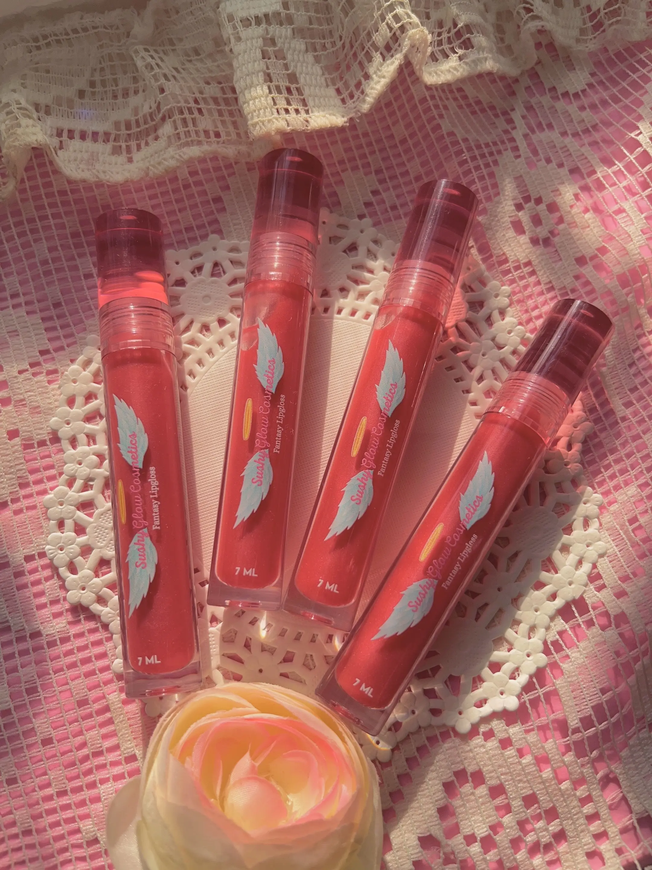 Daisy Peachy Lipgloss - Moisturizing Daisy Peachy Lipgloss - Moisturizing