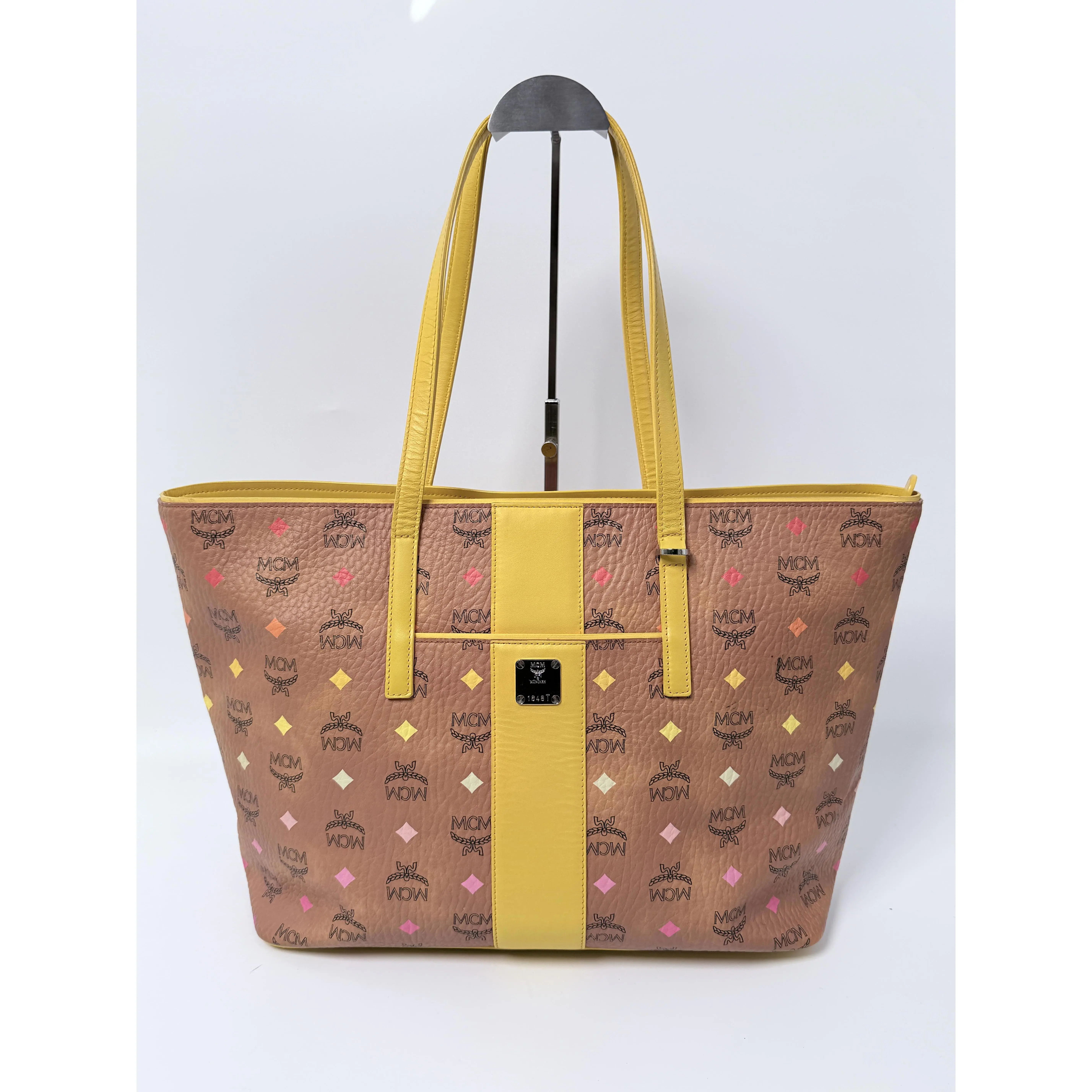 Pre-owned MCM Canvas Tote Bags Pink and Yellow Flight Edition Visetos Medium Anya Shopper Tote Bag Shoulder Handbag JD163MCM