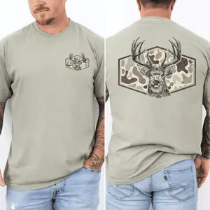 Men's Deer Hunting Camouflage Pattern Father's Day Gift for Dad Husband Old School Style Comfortable Colorful Men's T-Shirt Unisex Fashion Casual