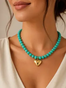 Turquoise Heart Beaded Necklace for Women, Natural Stone Bead Statement Necklace with Gold Puffy Heart Pendant, Handmade Boho Chunky Choker Necklace, Fashion Jewelry Gift for Women Girls