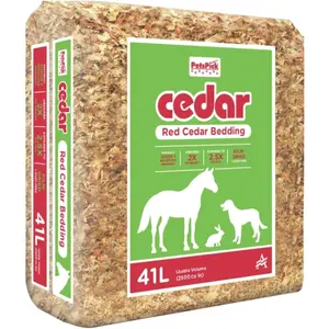 PetsPick Kiln Dried Red Cedar Bedding, 41L