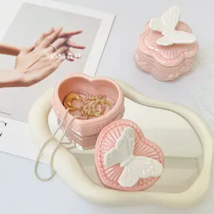 Elegant Ceramic Jewelry Box European Style for Living Room Bedroom Storage of Jewelry and Candies
