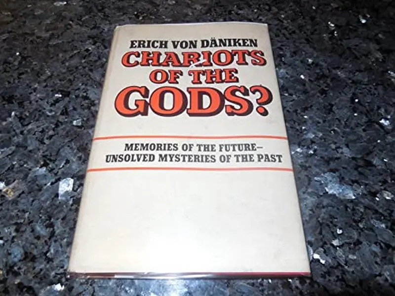 USED-Chariots of the Gods? by erich daniken (Hardcover)