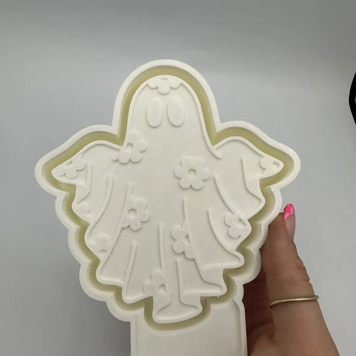 Flower ghost freshie mold