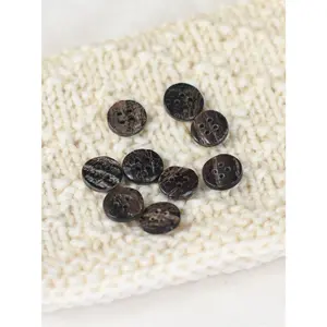 Earlie <br/><small>12mm Buffalo Horn Button</small>