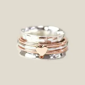 Rotating two-color peach heart ring love small ring temperament versatile niche personality design fashion sense