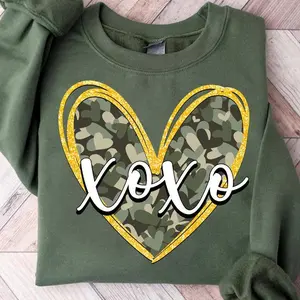Heart Valentine’s Day Camo XOXO Sweatshirt, Girly Bow Glitter Valentine Sweatshirt, Cute Love Aesthetic Outfit, Trendy Pink Valentine Gift For Women