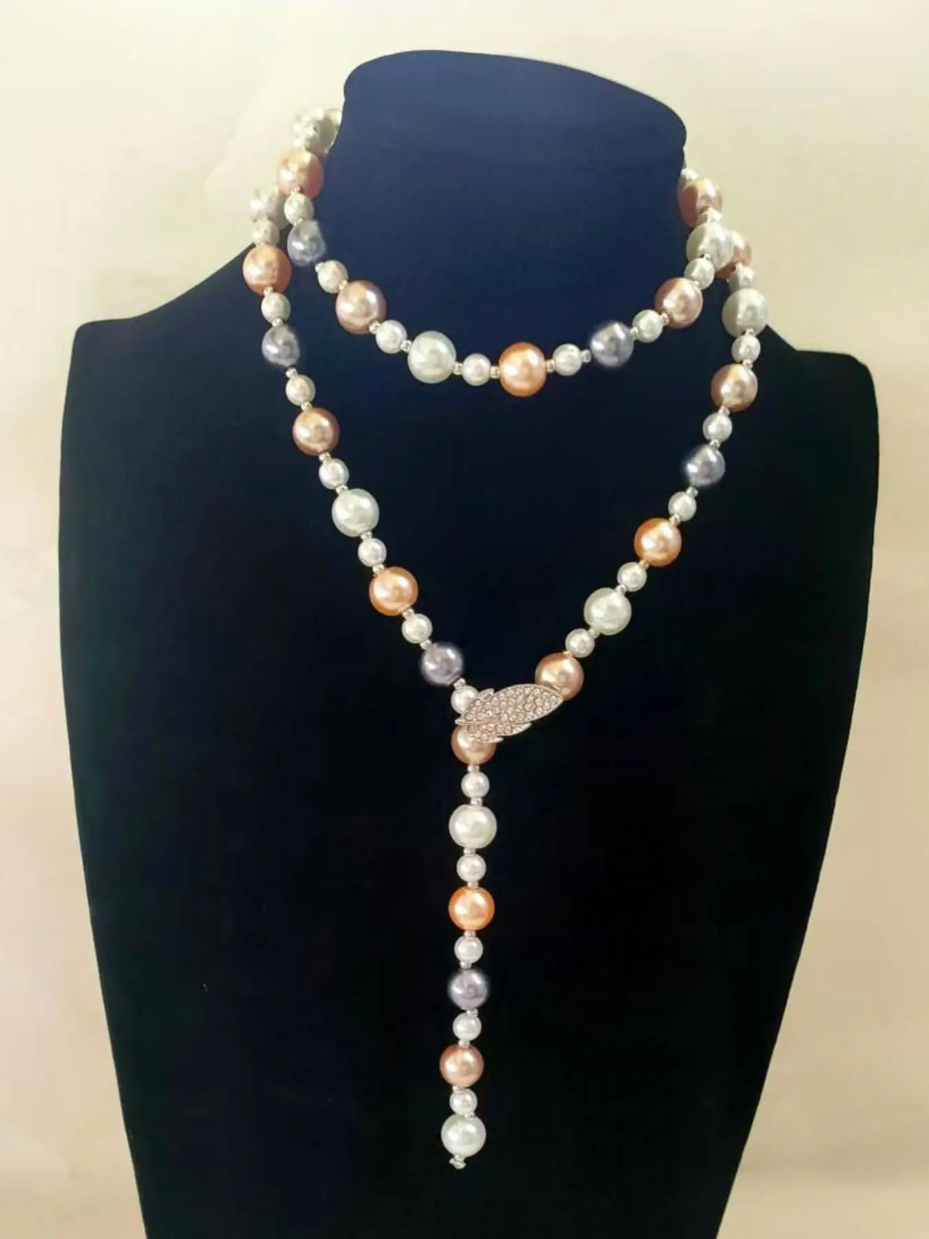 Vintage Long Three-Color Faux Pearl Necklace for Women, Simple Elegant Party Daily Commute Rhinestone Leaf Pendant, Trendy Pearls Necklace