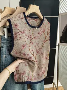 1 piece + Spring/Summer Back-to-School Casual Style Loose Round-neck Sleeveless Knitted Vests Color-Contrasting Dark Blue Edged Patchwork Multi-color Floral Peony Print Women's Knitted Top for Outings, to be paired with a jacket, can be worn alone