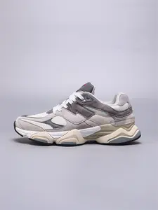 Smooth curved shaped unisex shoes adjust visual proportion of full body dressing, extended lines support multi-style mixed design creation, form vibrant daily appearances and interpret elegant relaxed dressing concepts for urban outdoor travel.