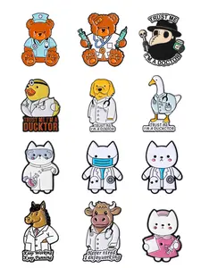 Cute Animal Medical Themed Badge Set, Fun Accessories for Medical Students & Nurses, Canvas Bag Gift for Healthcare Friends, Animal Shaped Badges