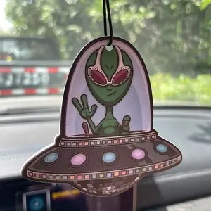 Funny Alien Car Air Freshener, Japanese Cartoon Anime Rearview Mirror Hanging Ornament, Ice Cube Scented Vent Clip for Home Decor, Car Interior Accessories