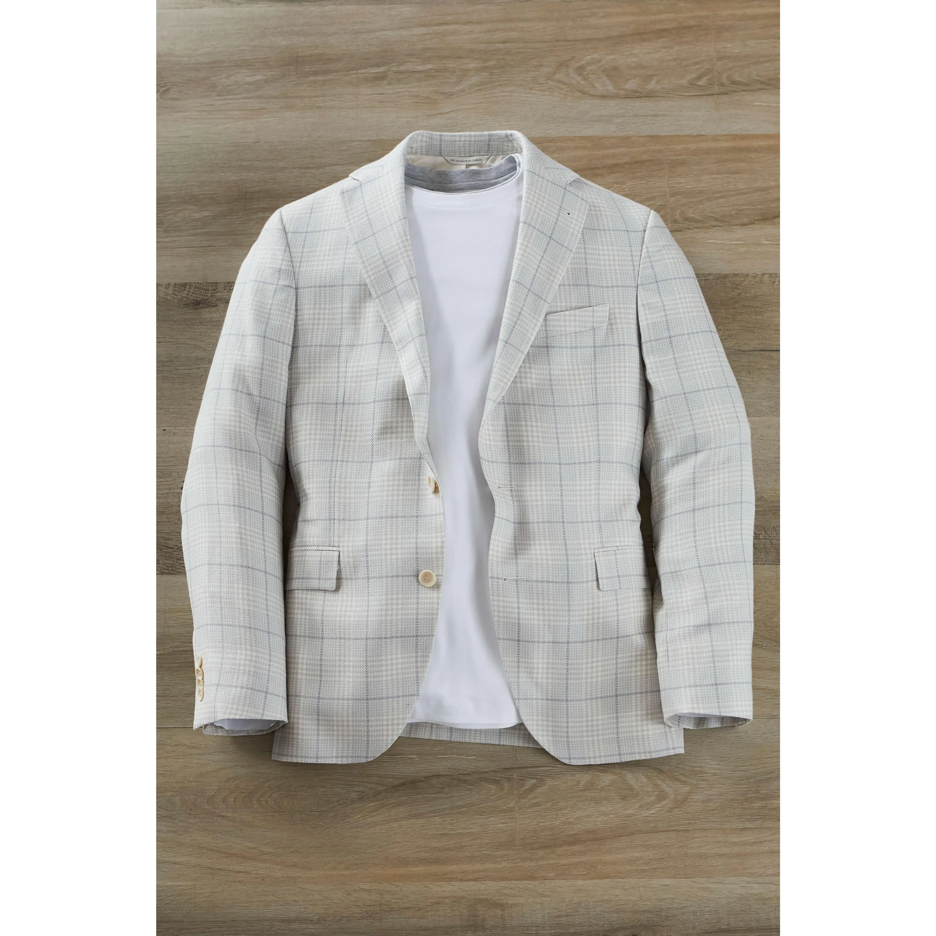 Men's 2-Button Single Breasted Checkered Sport Coat - Luxe Italian Weave, Side Vents, Sporty Chic, Spring-Ready Menswear Jacket