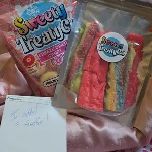 Product Review of Freeze dried fruit rollups freeze dried candy freeze dried sample pack freeze dried variety Snack Natural fun viral freeze  dried freeze dried candy from S**♡
