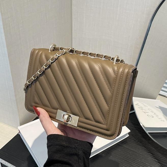 Fashionable New Solid Color PU Embossed Shoulder Bag, Street Commuting Crossbody Bag, Minimalist Women's Chain Small Square Handbag