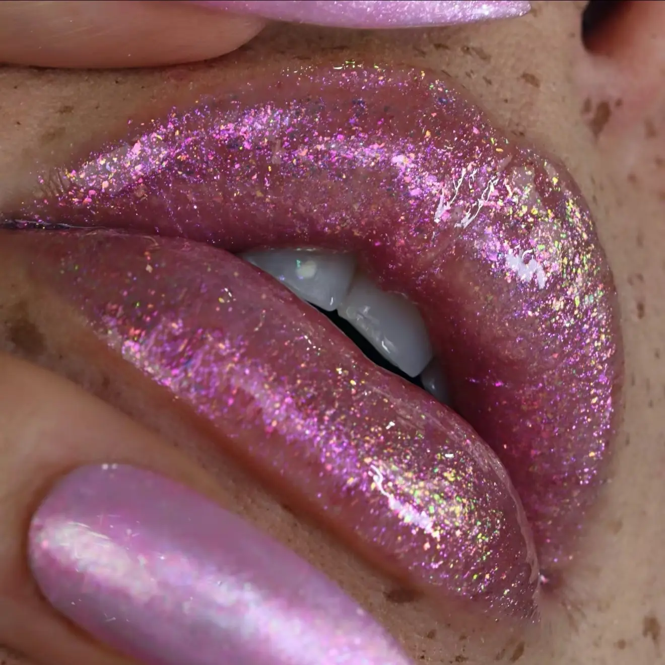 Lively Chipped Diamond Lipstick - High-Glitter Lipgloss with Wet Finish and Ultra Shiny Effect lip Cosmetic Makeup Glossy Pink
