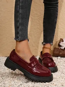 Women's New British Style Loafers Crocodile Pattern Thick Sole Shoes Casual Wear Shoe, Spring & Fall Vintage Slip-On Large Size Round Toe Flats, Burgundy