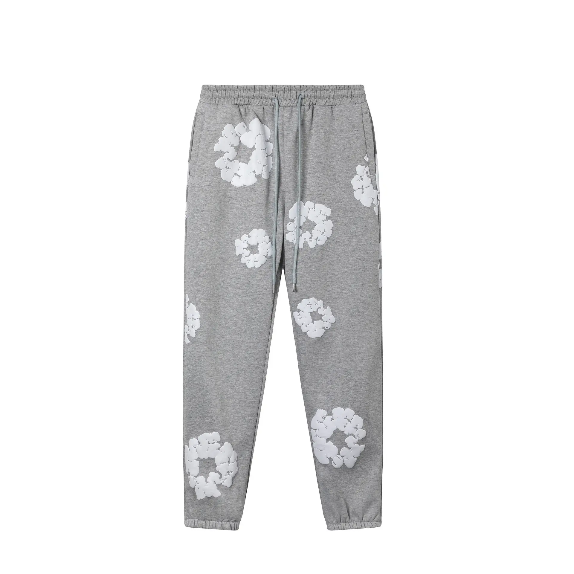 Foam light gray pants��White flower wrea