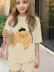 Girls' Fashion Shorts Set: Five Chibi Cats Stacking on Top of Each Other Cartoon Print, Summer Outdoor Casual Girls' Short-Sleeve Shorts Set
