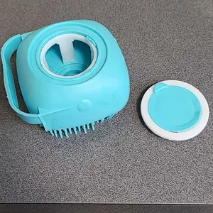 Pet Bath Soap Dispenser Massage Brush, Silicone Massager Shampoo Dispensing Brush with Soft Bristles for Dogs and Cats, Pets Grooming Shower Massage Brush