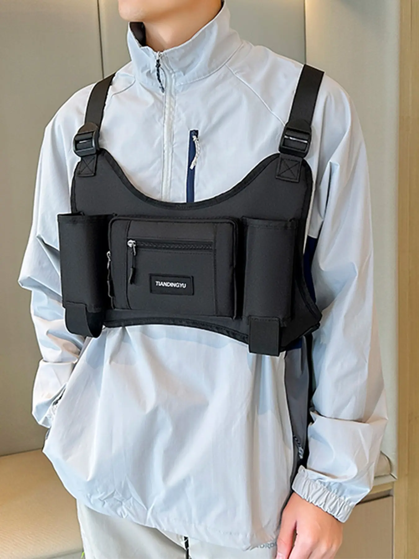 1PC Men's chest bag with zipper closure, multifunctional, fashionable, versatile, simple, suitable for daily commuting, Commuter, outdoor travel, sports, walking, travel, suitable for students, campus men's chest bag
