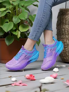 Professional Outdoor Marathon Running Shoes, Carbon Plate Technology, Lightweight Shock Absorption, Non-Slip Outsole, Breathable Gradient Design