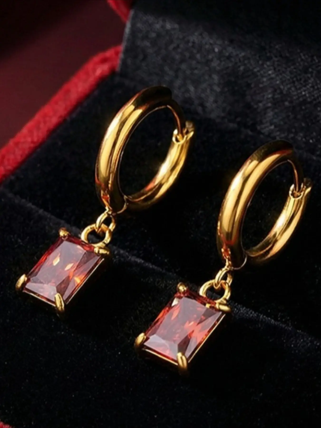 1 Pair 0.8 Carat Exquisite Rectangular Red Synthetic Moissanite Golden Earrings in Stainless Steel, Ideal for Wedding Engagement Promise, Jewelry Gift for Your Lover