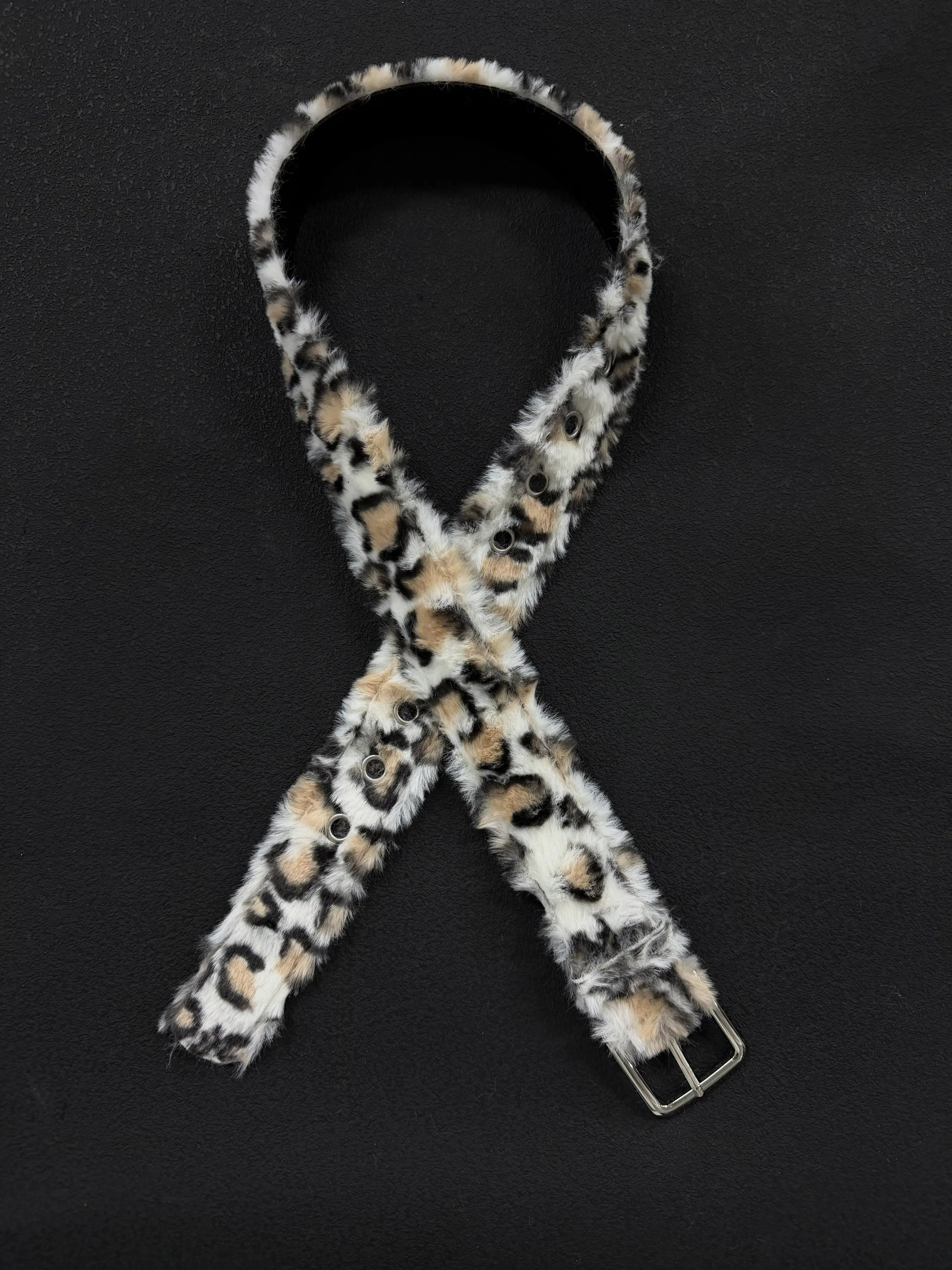 Faux Fur Leopard Print PU Unisex Statement Belt, Y2K Unisex Design, Metal Buckle Fashion Accessory, Trendy Waistband for Men and Women