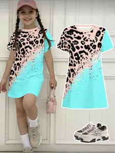 Girls' Pink Leopard-Print Gradient T-Shirt Dress: Round neck, short sleeves, comfortable and breathable, loose fit with a sweet-and-edgy style. Pink leopard print paired with hot pink—perfect for everyday wear, school, or parties