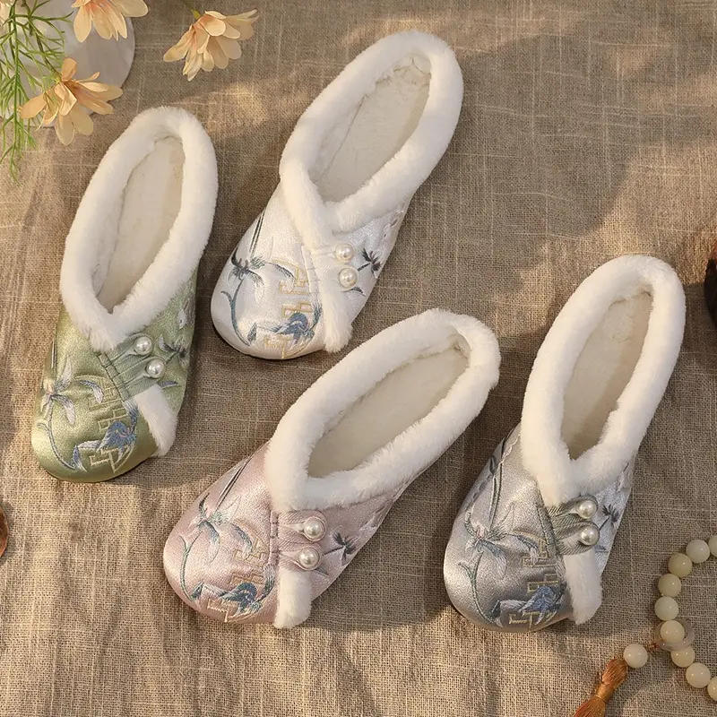 Women's Winter Ethnic Chinese Hanfu Footwear - Fleece-Lined Soft Sole, Floral & Bird Motif Embellished Round Toe, Faux Fur Trim, Faux-Like Fabric Upper, Warm Cozy Indoor/Outdoor Shoes for Cultural Events & Casual Attire, Decor, Female Shoes, Slip-On