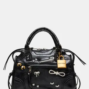 Steve Madden RIGGS BAG EMBELLISHED BLACK DISTRESSED Steve Madden RIGGS BAG EMBELLISHED BLACK DISTRESSED