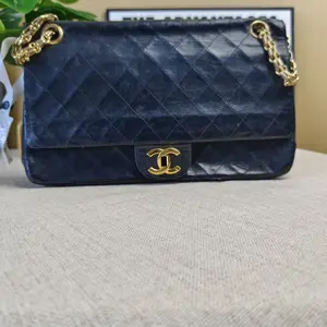 Pre-owned CHANEL Black Patent Classic Flap Gold