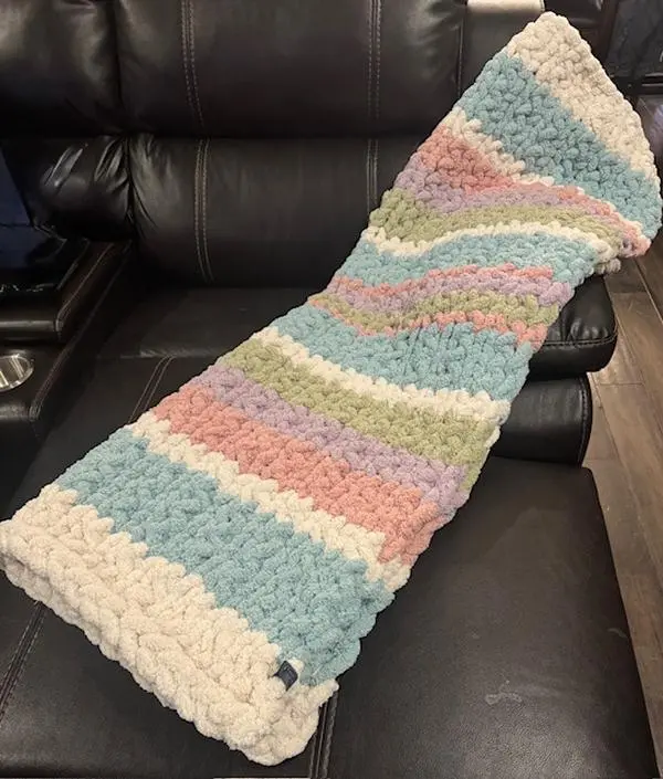 Spring into easter Pastel chunky knit blanket