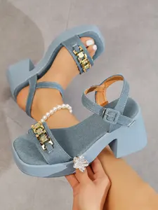 Ladies' summer fashionable denim breathable and comfortable high-heeled sandals, single strap and metal chain sandals, retro square toe elegant thick soled sandals, Classic