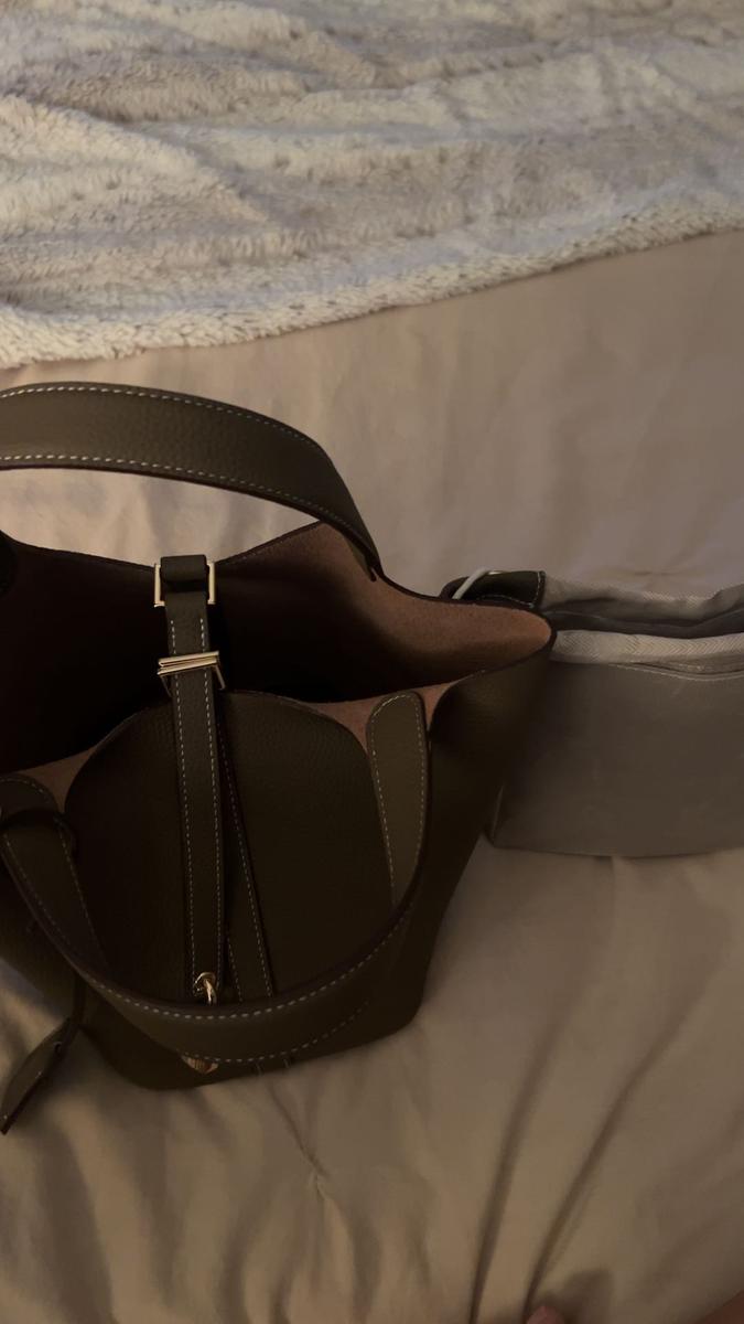 Item: Brown, one-size