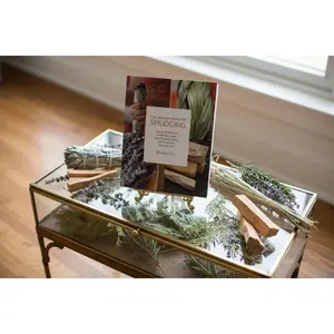 Healing Power of Smudging: Cleansing Rituals to Purify Your Home, Attract Positive Energy and Bring Peace Into Your Life - Paperback
