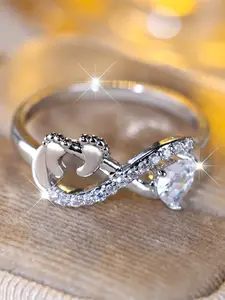 A white K white zirconia heart-shaped footprint cross ring is fashionable and simple, suitable for women and ideal as a gift Heart Design Ring