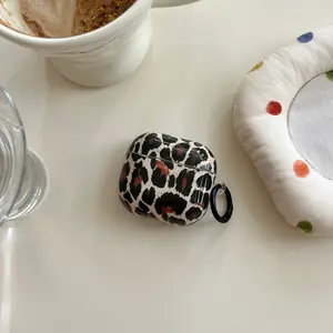 1 brown leopard print headphone case, cute wireless Bluetooth headphone case, drop resistant, durable and stylish accessory, suitable for AirPods pro3/1/2/3/4/pro/pro2 (shape may vary depending on model)