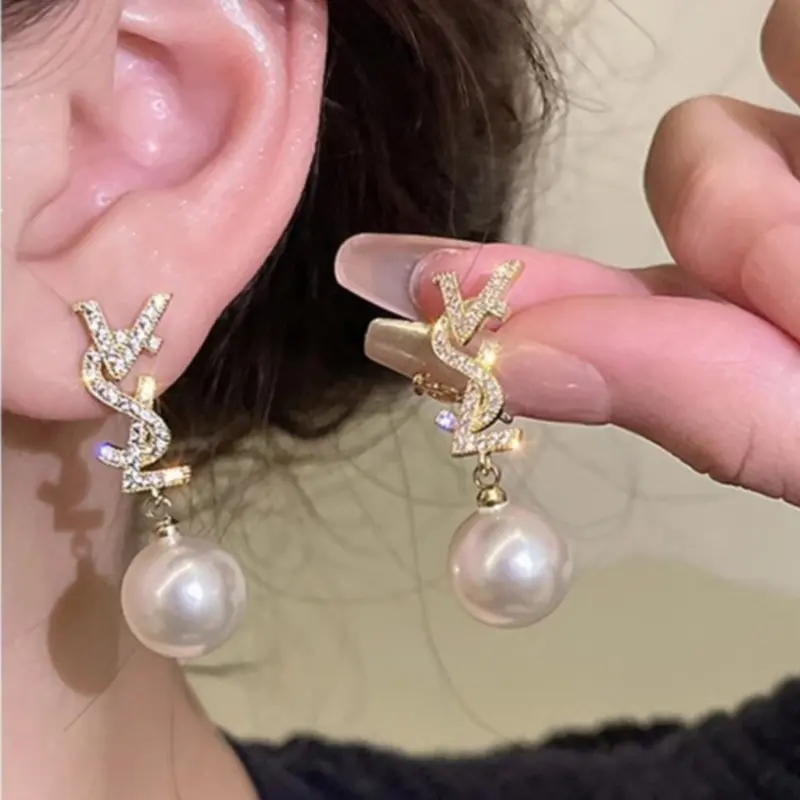 Elegant Pearl Earrings for Women, High-End Luxurious Style, Perfect for Parties, Festivals, New Year, Daily Wear, Ideal Gift