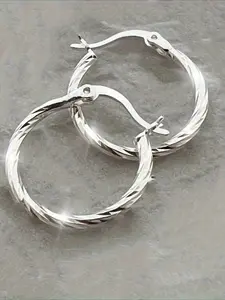 1pair Minimalism Chic Silvery Hoop Earrings with Simple Geometric Twist Design, Luxurious and Sexy Style, Classic Jewelry