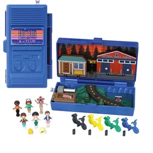 Stranger things collector Polly pocket compact special edition