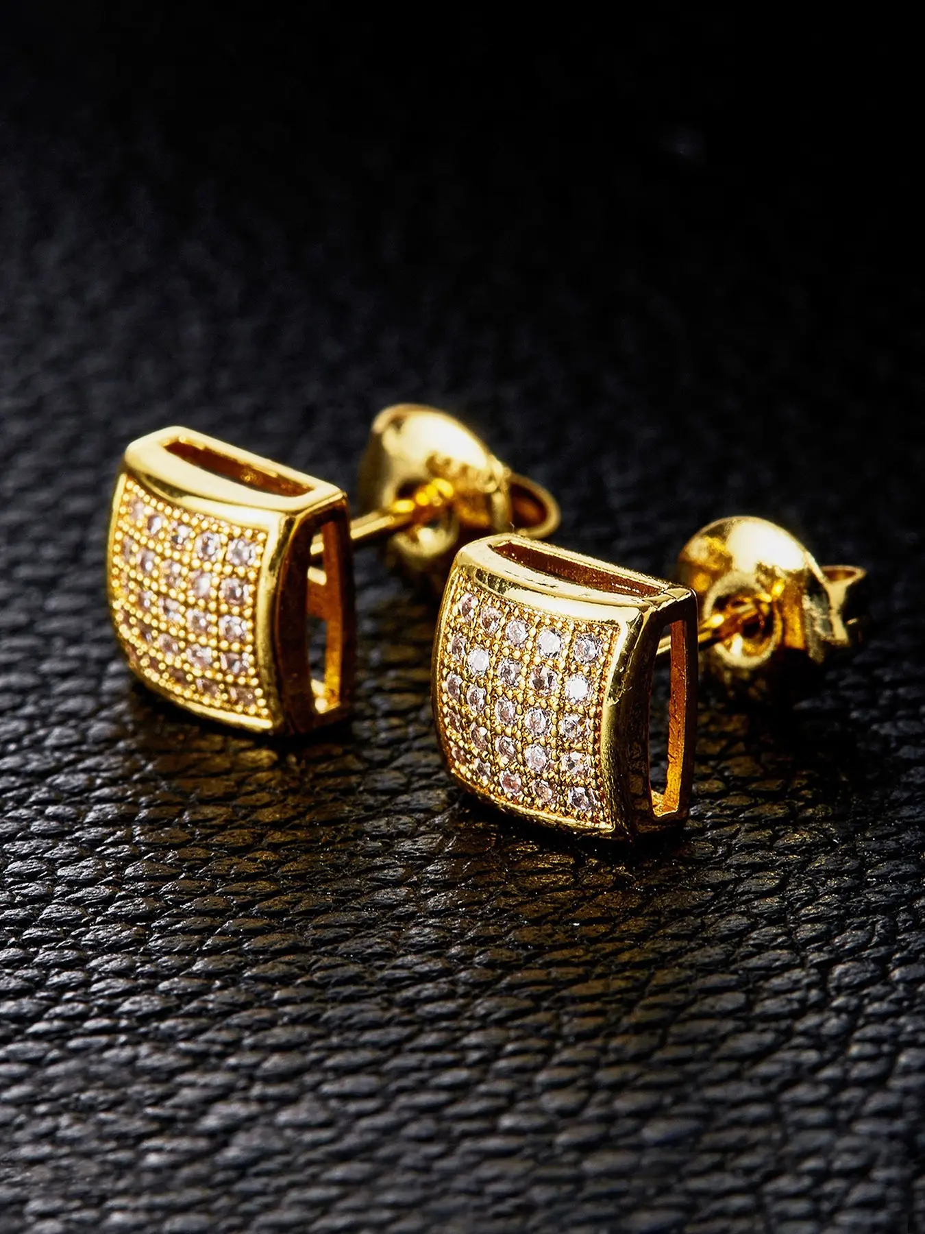Iced Chics Curved Hip-Hop Stud Earrings for Men and Women, Unique Gift for Holidays and Birthdays, Perfect for Anniversaries and Daily Surprises, Versatile Earrings, Earrings Studs, Stud Earrings Jewelry