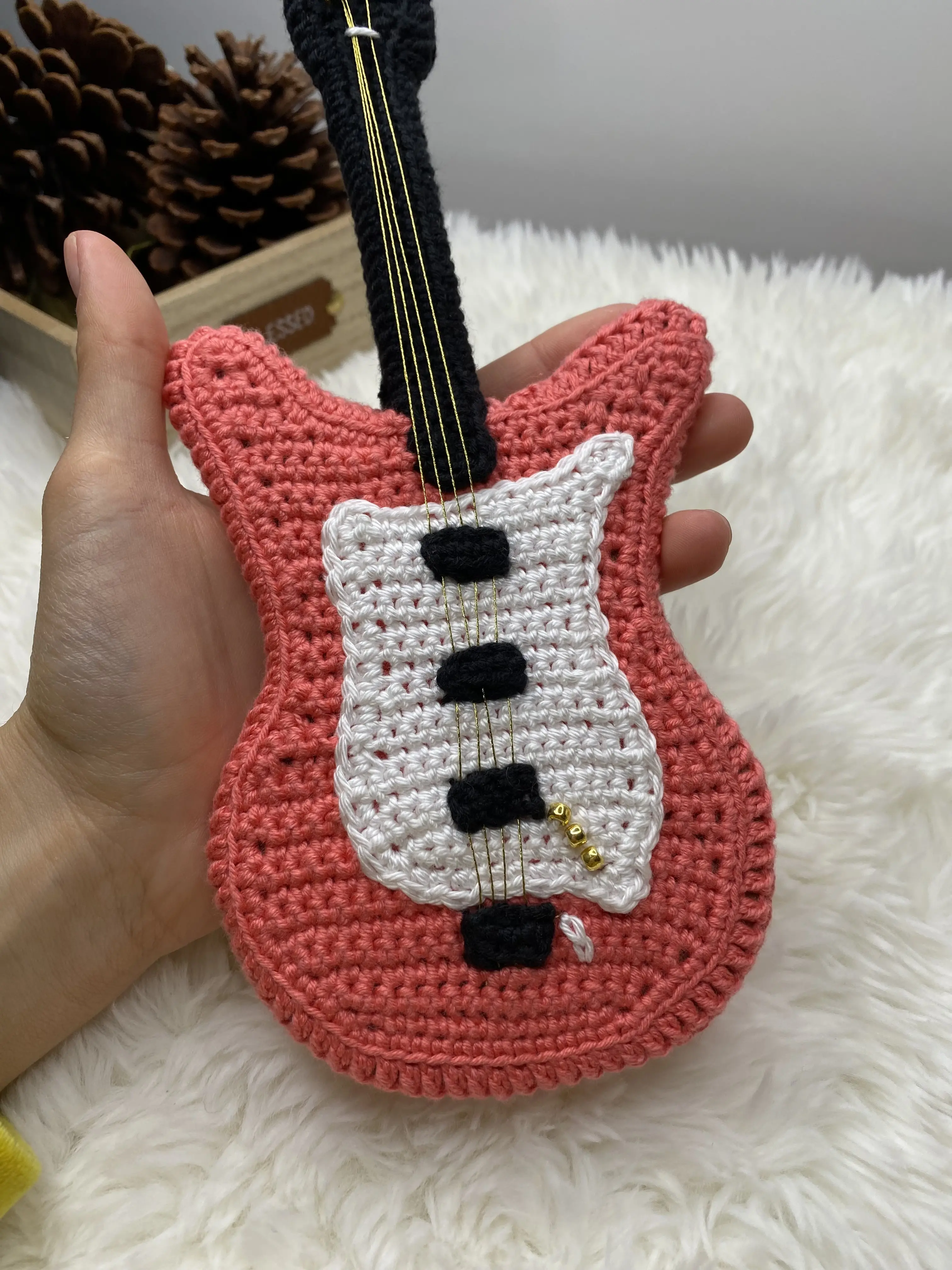 Melodic Miniature Crocheted Electric Guitar Souvenirs & Decorative Knickknacks for Collectors and Gifts